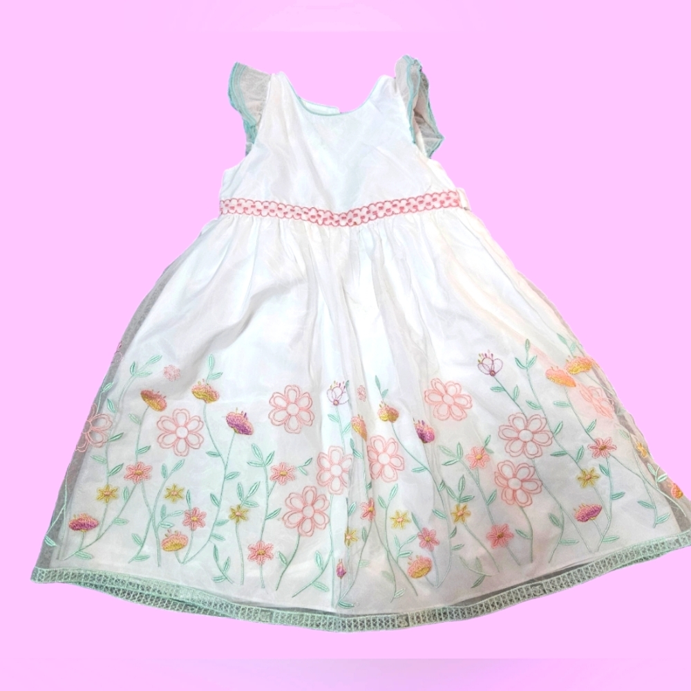 Girls dress